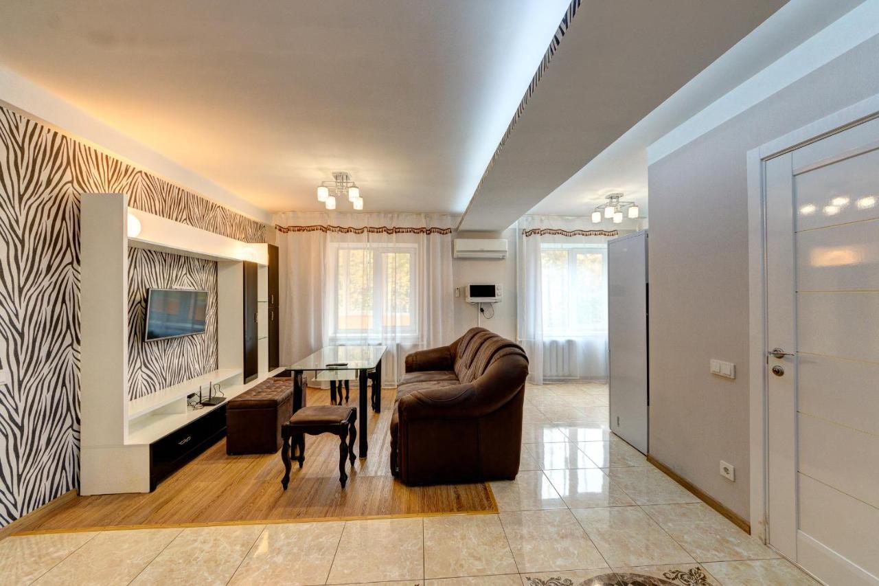 Excellent apartment Druzhby Narodov boulevard 3a. Lybedskaya metro station Kiev Eksteriør bilde