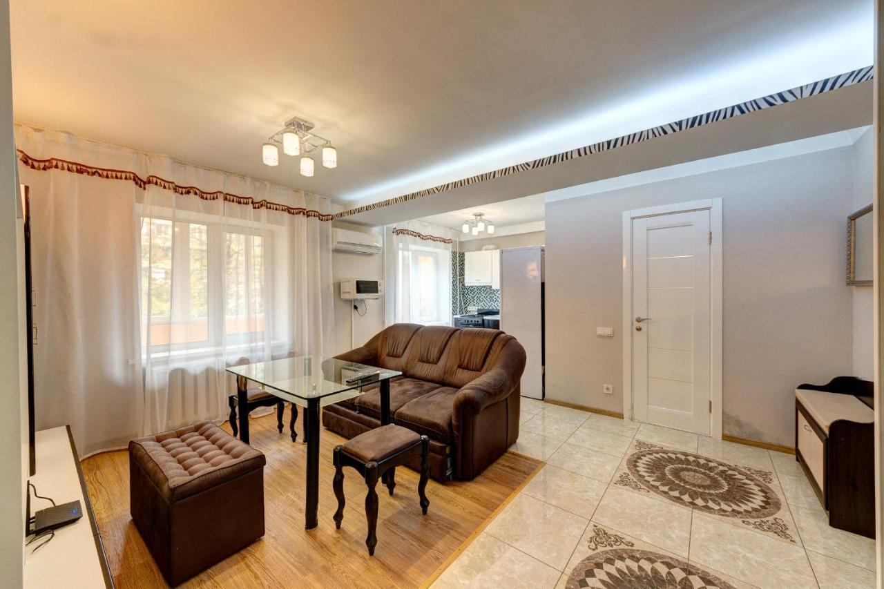 Excellent apartment Druzhby Narodov boulevard 3a. Lybedskaya metro station Kiev Eksteriør bilde