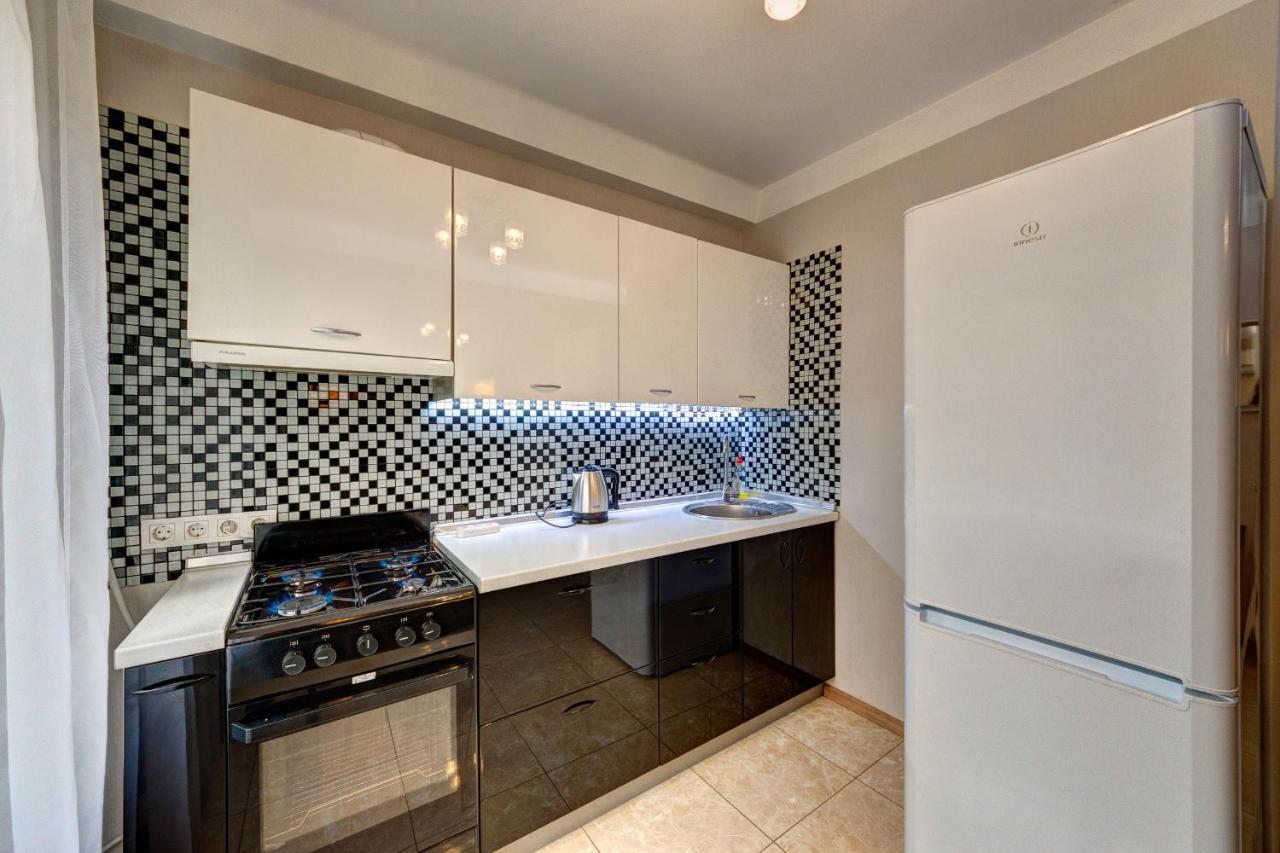 Excellent apartment Druzhby Narodov boulevard 3a. Lybedskaya metro station Kiev Eksteriør bilde